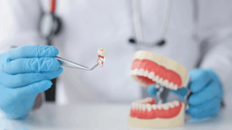 Modern dental clinic interior by Dentist in South Delhi at DelhiDentistSpa